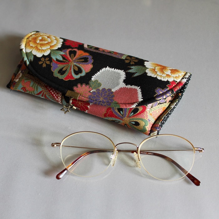 Etui à lunettes en cuir irisé rose fuchsia Maison Suzanne - Le petit Souk