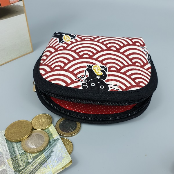 Coin purse - Maneki cats - red white - zippered closure