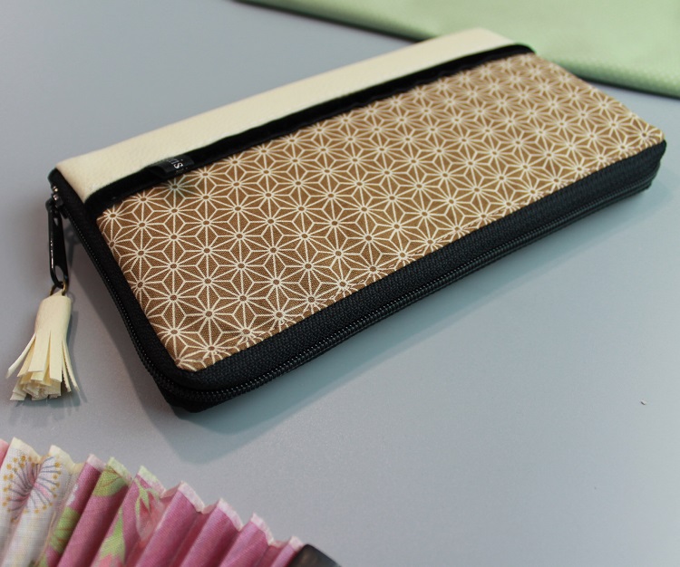 8.3\" long zippered wallet - Asanoha beige